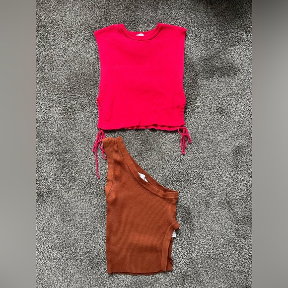 Bundle of two cropped tops - Picture 1 of 3